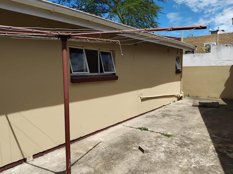 6 Bedroom Property for Sale in Southernwood Eastern Cape